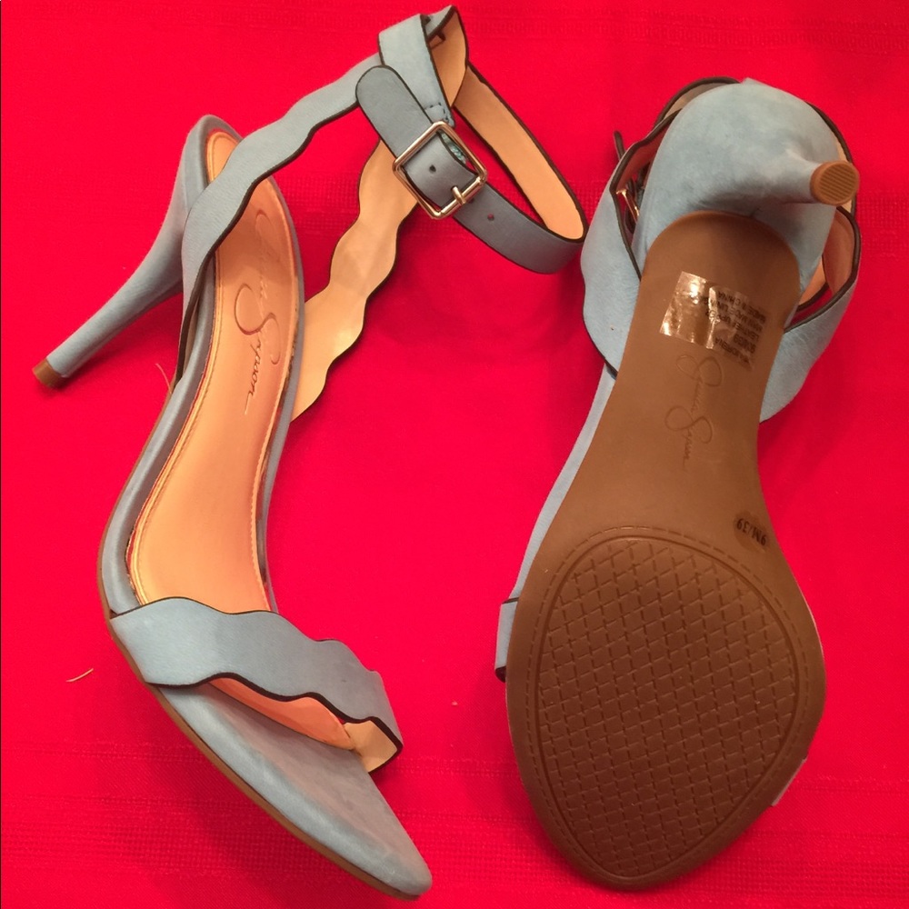 Shoes - Picture 2 of 5